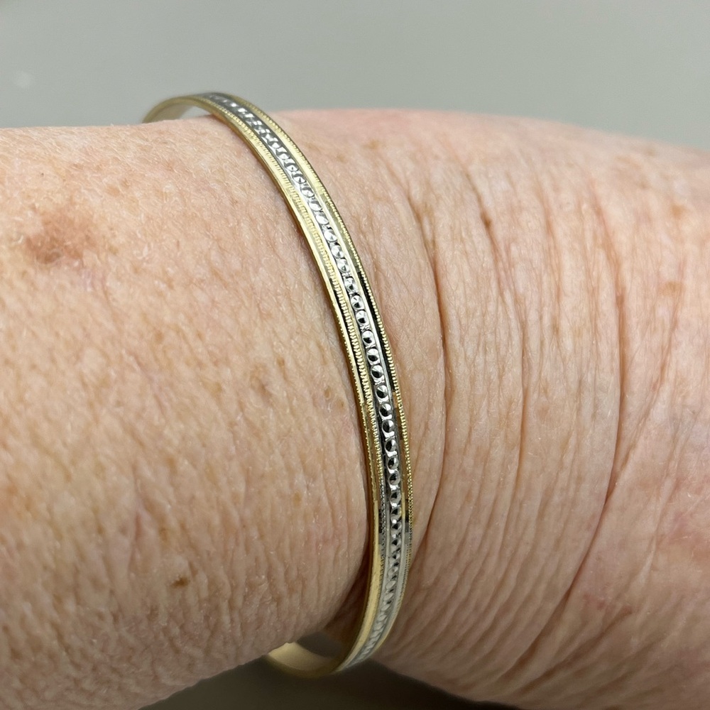 Elegant Gold & Silver Tone Textured Bangle Bracelet - Picture 4 of 5